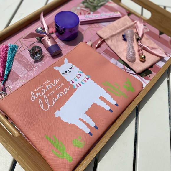 When A Woman Smokes Travel Kit 💨 - Picture 10 of 10